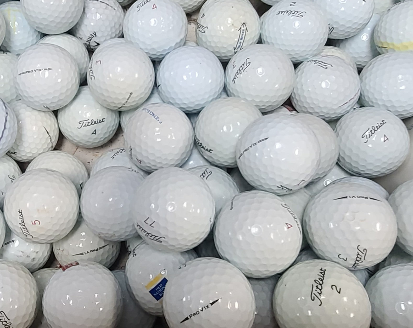 Titleist Pro V1 — Used Golf Balls (Dozen)